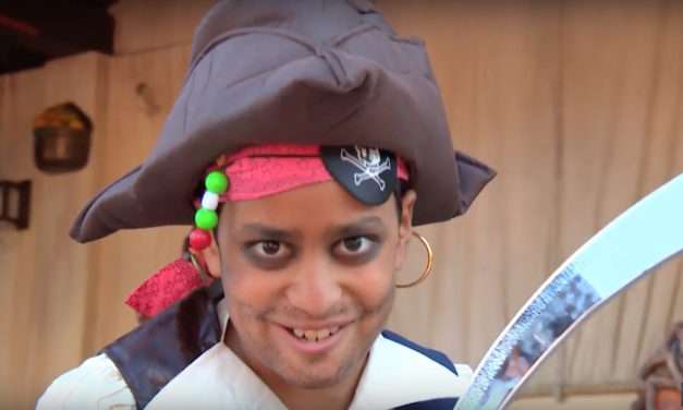 Halloween DIY: ‘Pirates of The Caribbean’-Inspired Makeup Tutorial