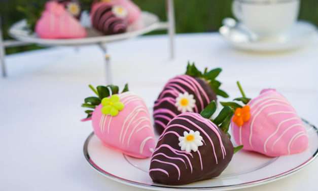 Celebrate Mother’s Day With Special Dining at Disneyland Resort