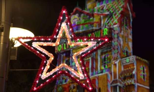 Magic of the Holidays at Disney Parks Featured in New ‘Inside Disney Parks’ Show