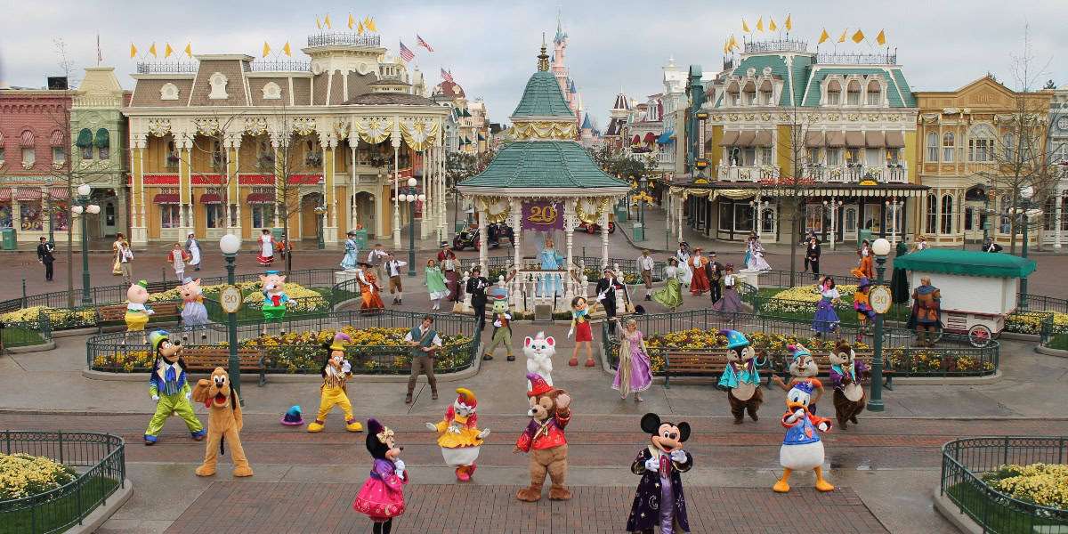 Disneyland Paris Shakes Up Main Street, U.S.A.: Boardwalk Candy Palace Set for Transformation