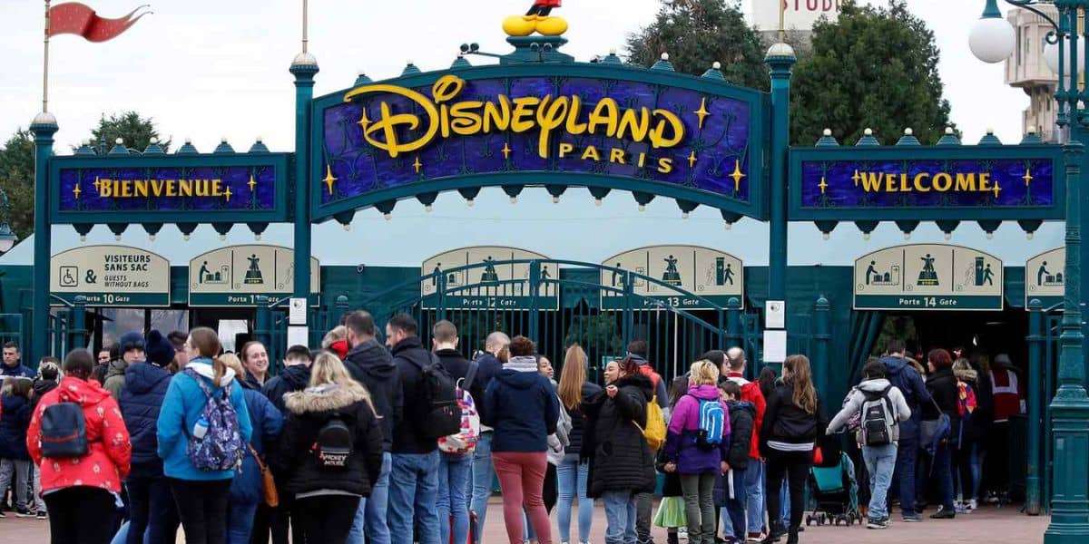 Disneyland Paris: Exciting Updates and Pyrotechnic Spectacles Await!
