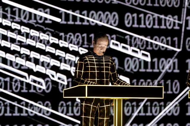 “Kraftwerk Electrifies Walt Disney Concert Hall: A Spectacular Night of Music and Innovation”