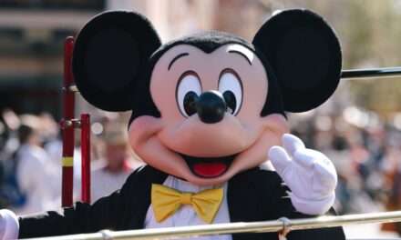 Disneyland’s Dream Key Pass Holders to Receive Settlement Checks in the Mail