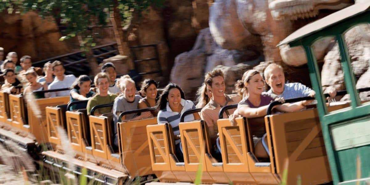 Extreme Reactions: Line-Cutting Chaos at Disney Parks