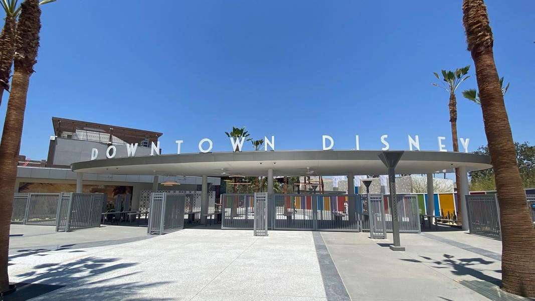 “Downtown Disney District at Disneyland Resort: A Stunning Evolution of Entertainment and Community Engagement”