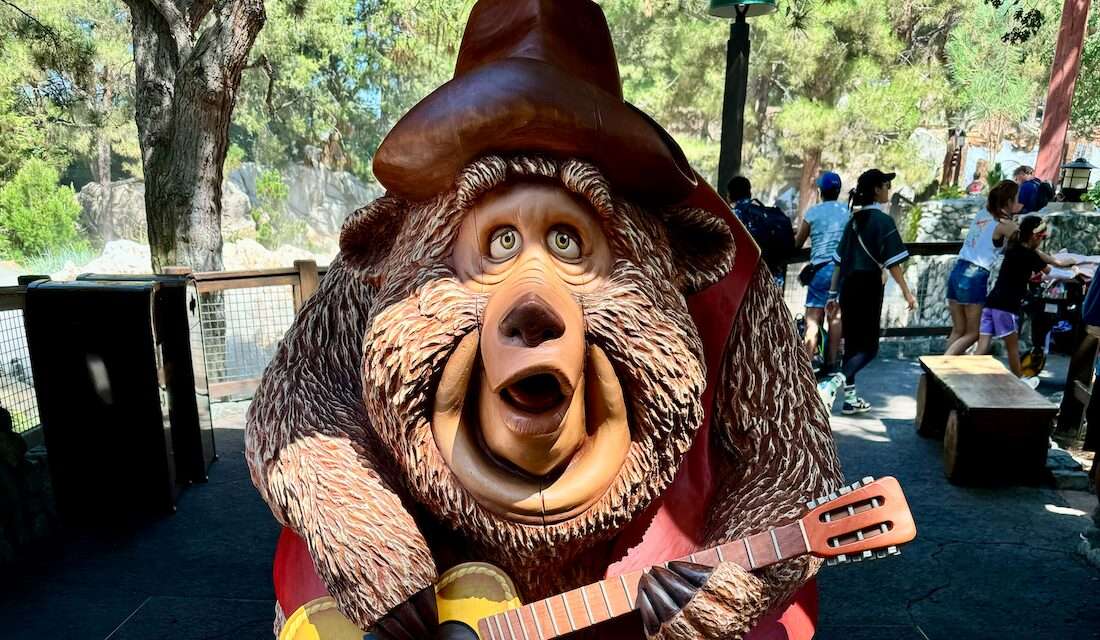 “Big Al’s Chargin’ Station at Grizzly Peak: A Heartwarming Disney Delight”