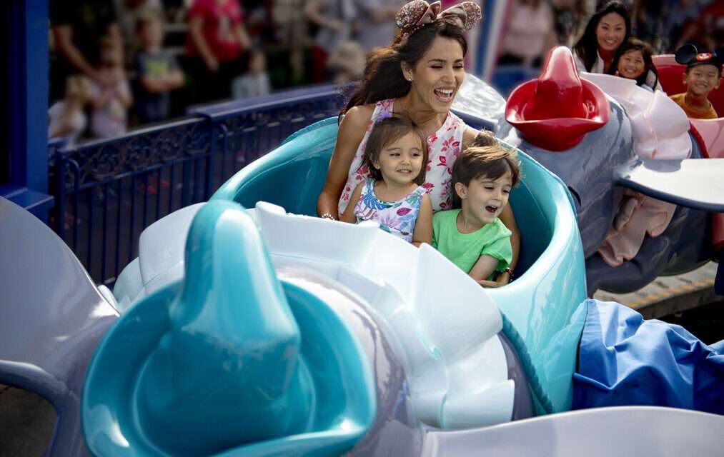 “Magical Offer Alert: Disneyland Resort Welcomes Kids for $50 a Day in 2025!”