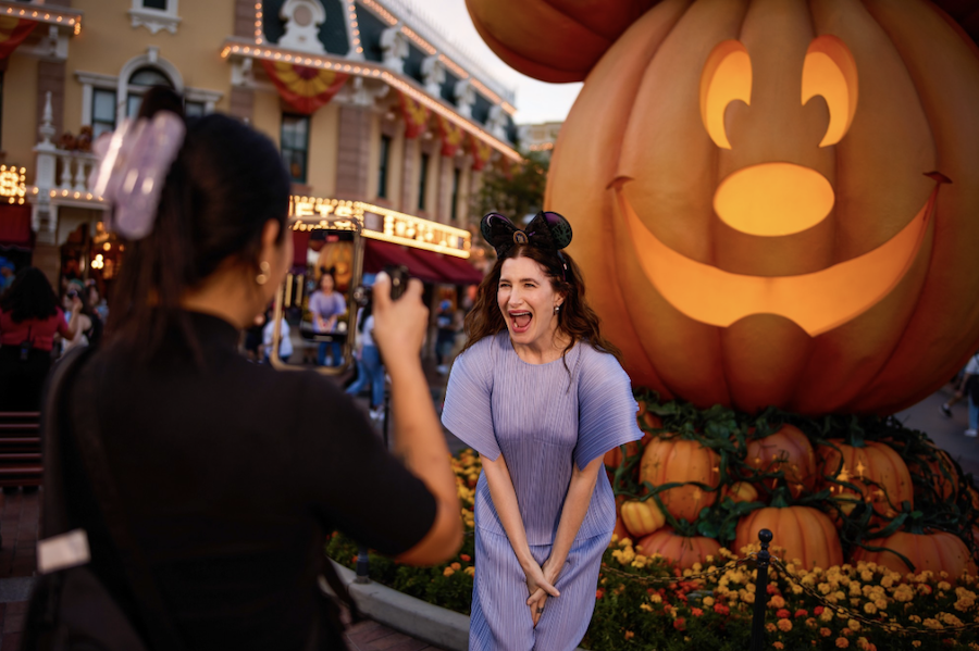 Enchanting Encounter: Kathryn Hahn Brings Agatha All Along Magic to Disneyland Halloween Time